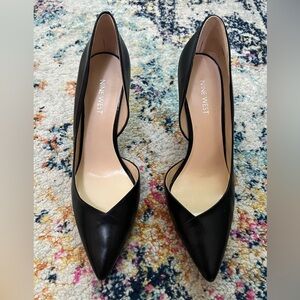 Classic D’orsay style Nine West Pumps - size 8.5